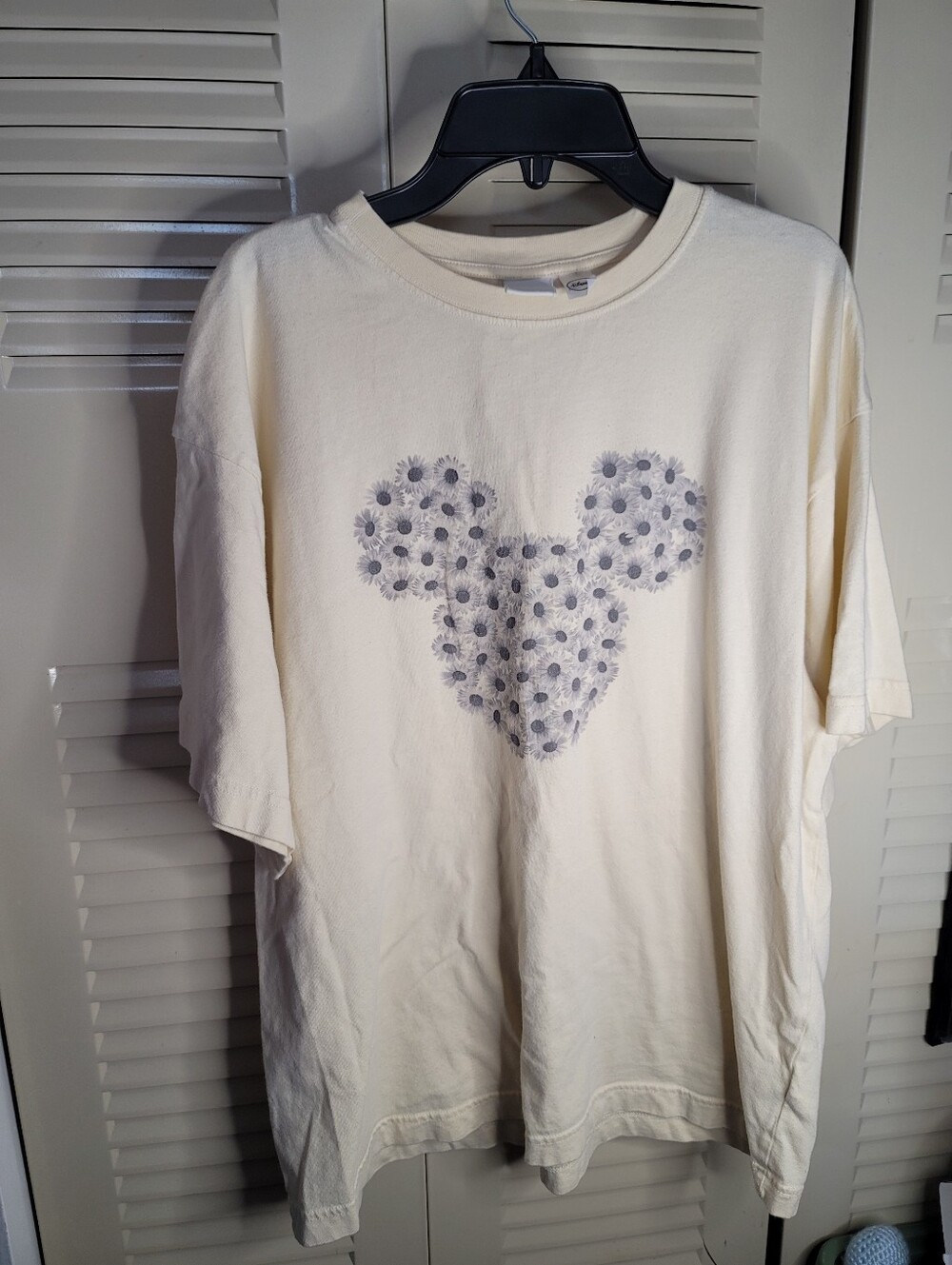 Disney x H&M Shirt Men Extra Small Yellow Graphic Crew Neck Short Sleeve Stretch